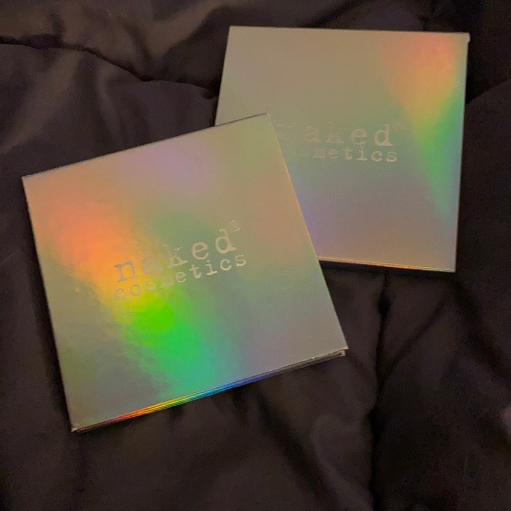 Naked cosmetics highlighter pallet